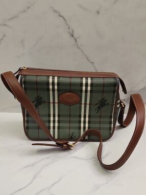 Authentic Vintage Green Nova Check Camvas Burberry Shoulder Bag With Digital COA